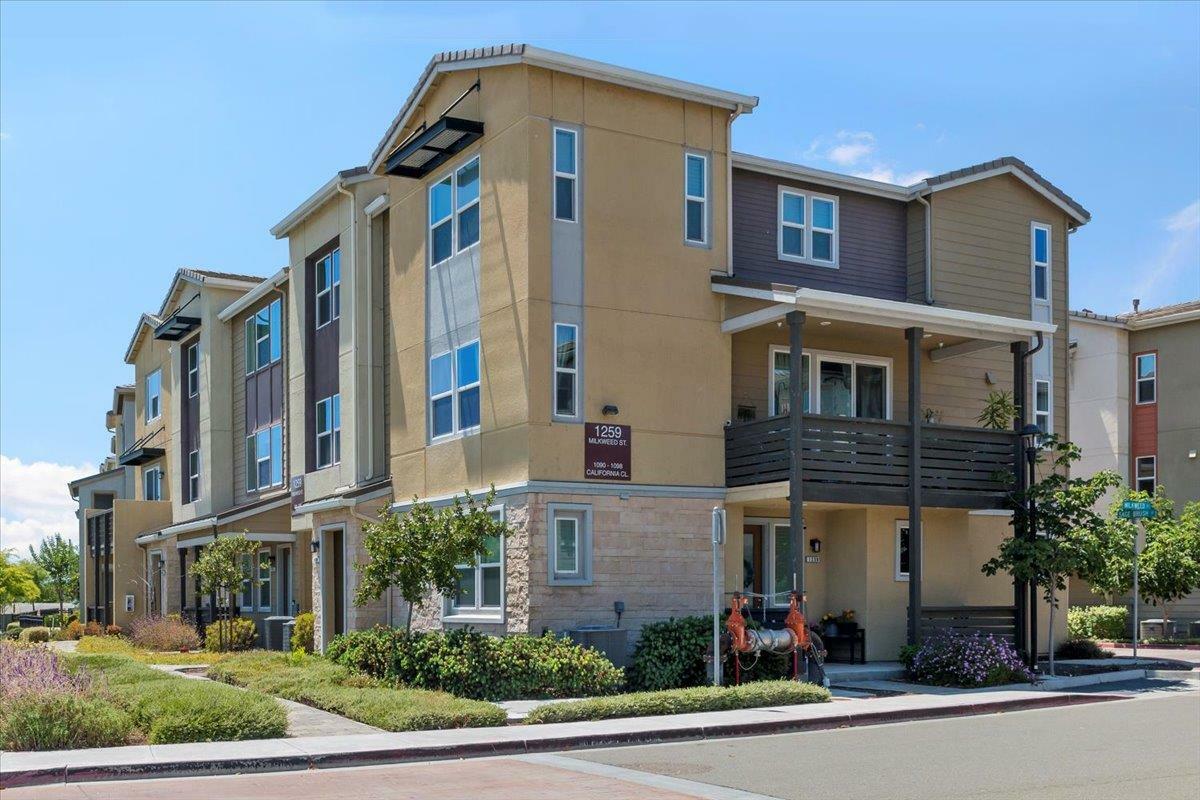 Property Photo: 1090 California Circle CA 95035