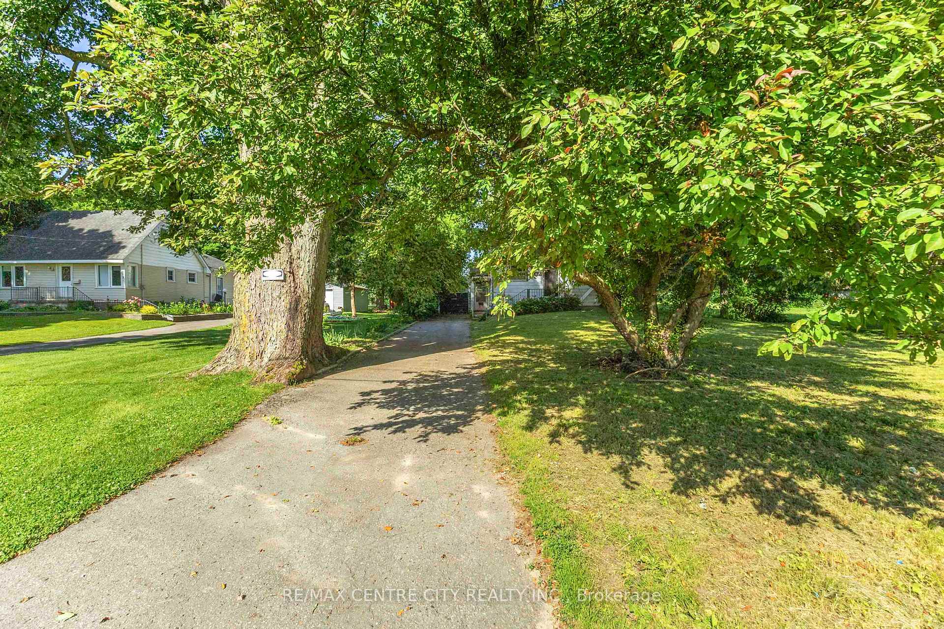 Property Photo: 1131 Crumlin Side Road ON N5V 1R6