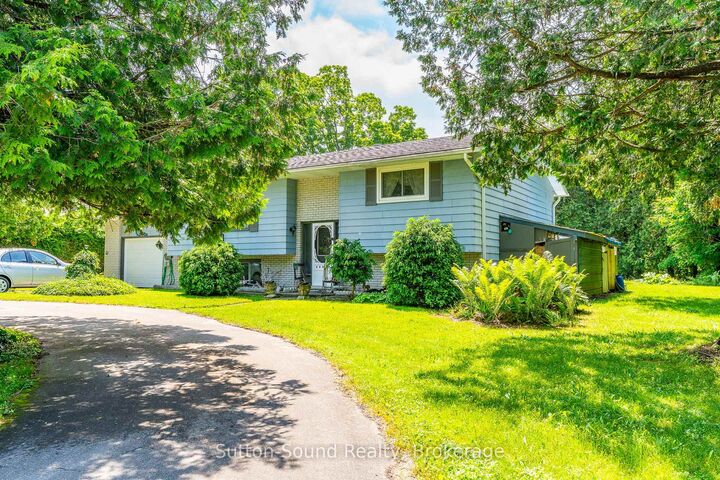 Property Photo: 17 Front Street ON N0H 1P0