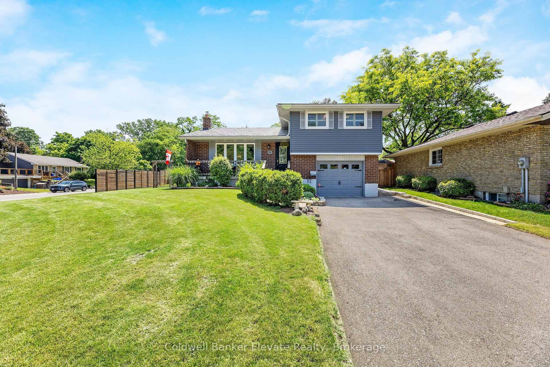 Photo de la propriété:  10 Gilston Parkway  ON N3L 3K6 