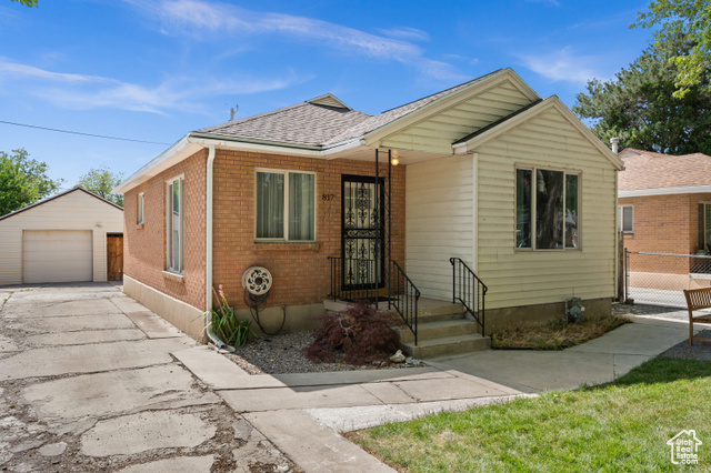 Property Photo: 817 N Catherine St UT 84116