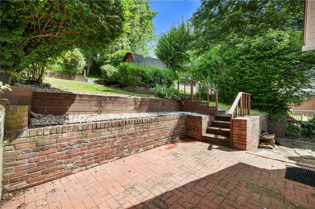 Property Photo: 711 High St PA 16229
