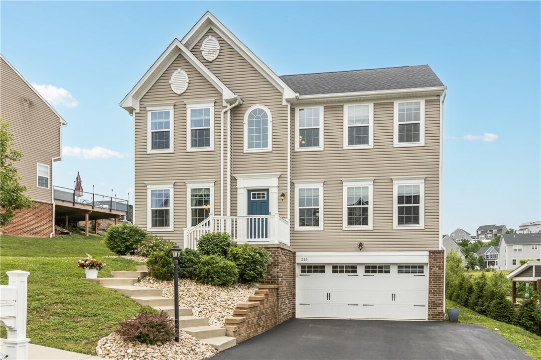 Property Photo:  215 Saddle Ridge Dr  PA 15071 