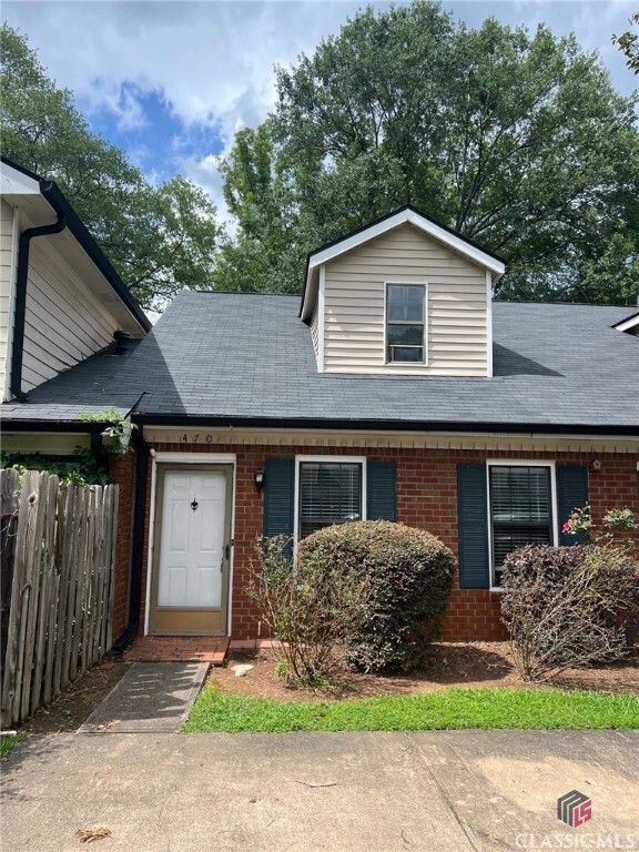 Property Photo: 470 Huntington Road 5 GA 30606