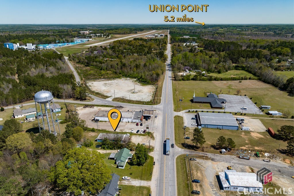 Property Photo: 2090 E Broad Street GA 30642
