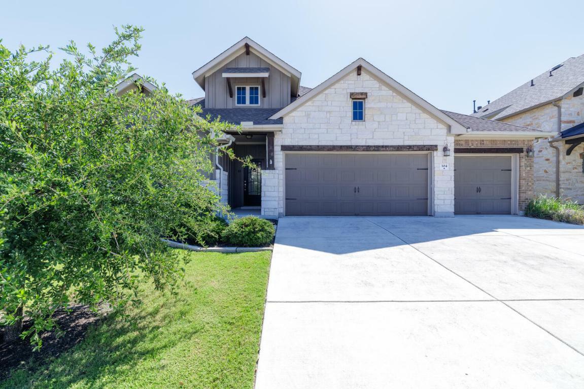 Property Photo: 304 Leon Loop TX 78642