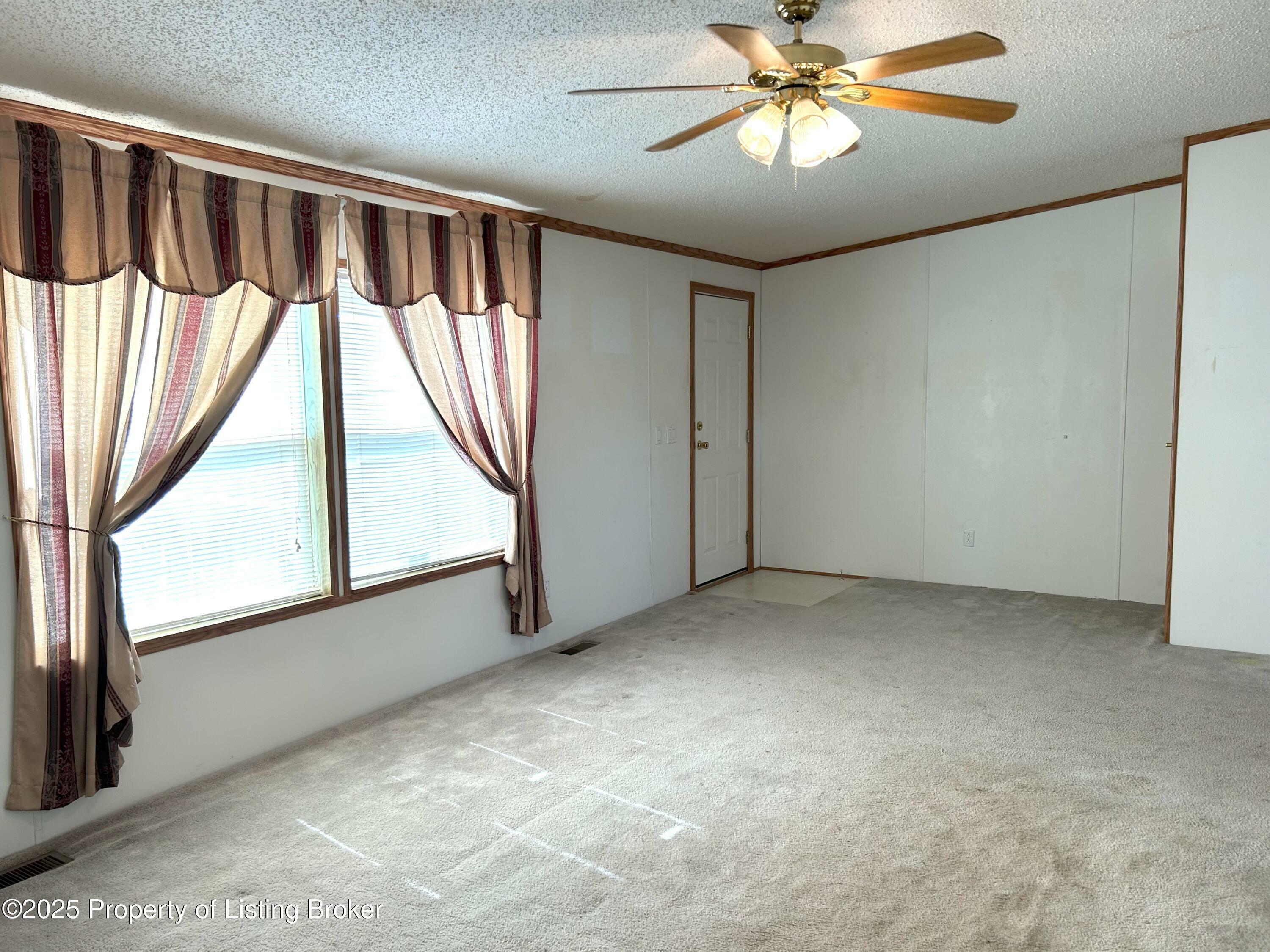 Property Photo: 602 Pacific Avenue ND 58646