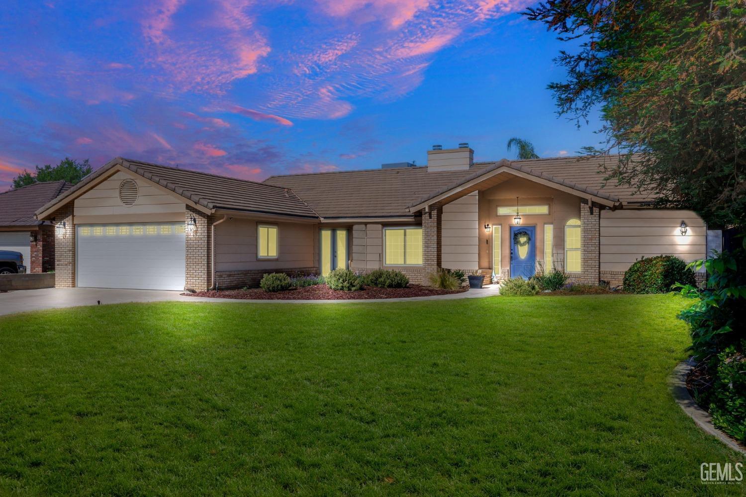 Property Photo: 7009 Etter Street CA 93308