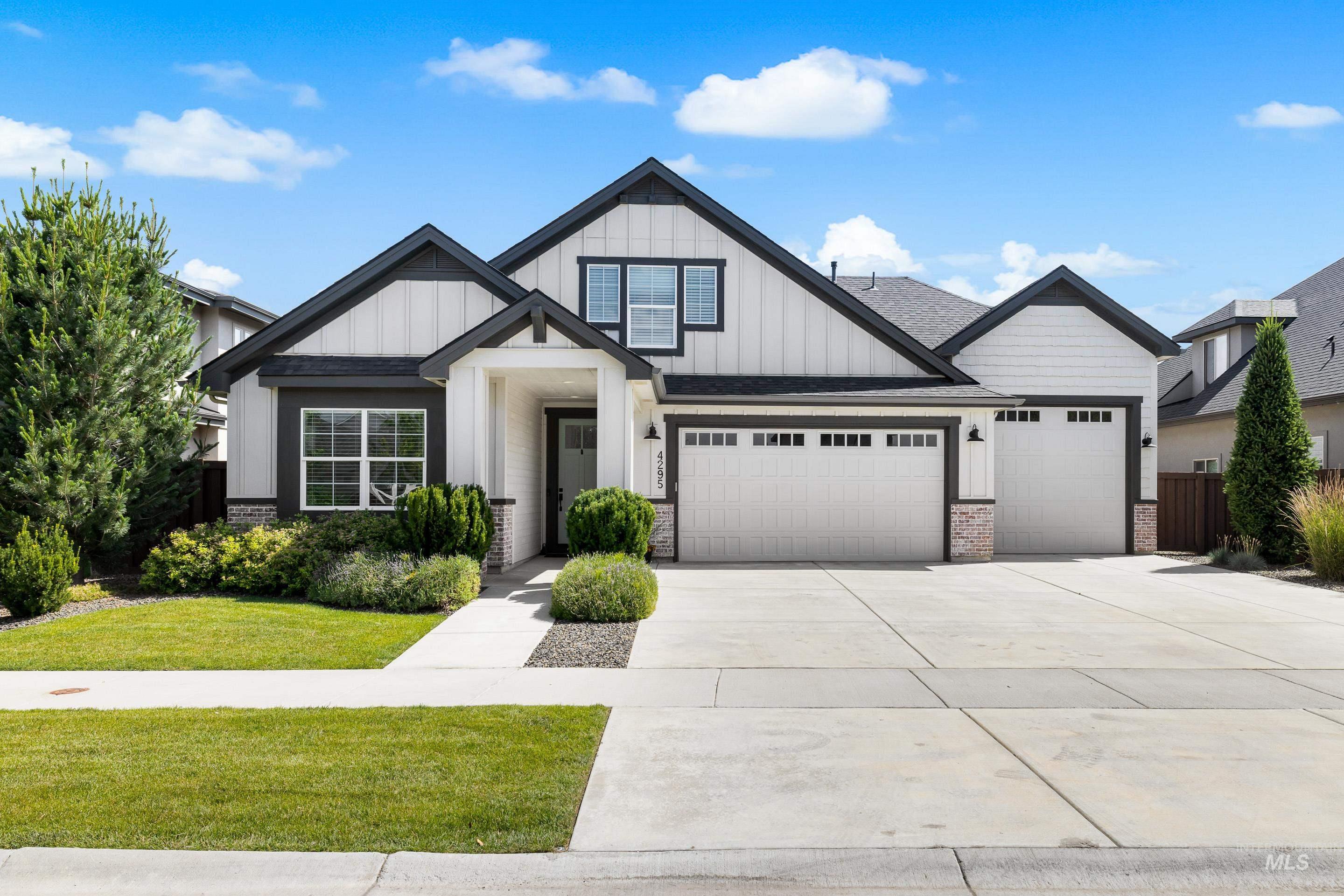 Property Photo: 4295 W Lost Rapids Dr ID 83646
