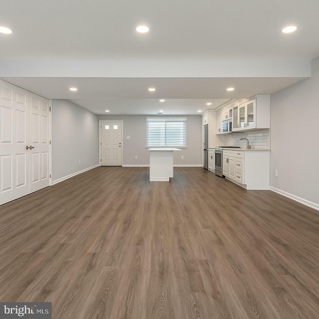 Property Photo: 13639 Clarendon Springs Court VA 20121