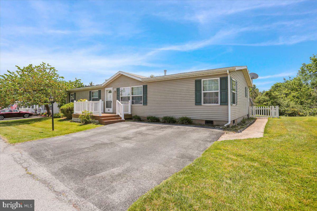 Property Photo: 426 Cedar Lane PA 19508