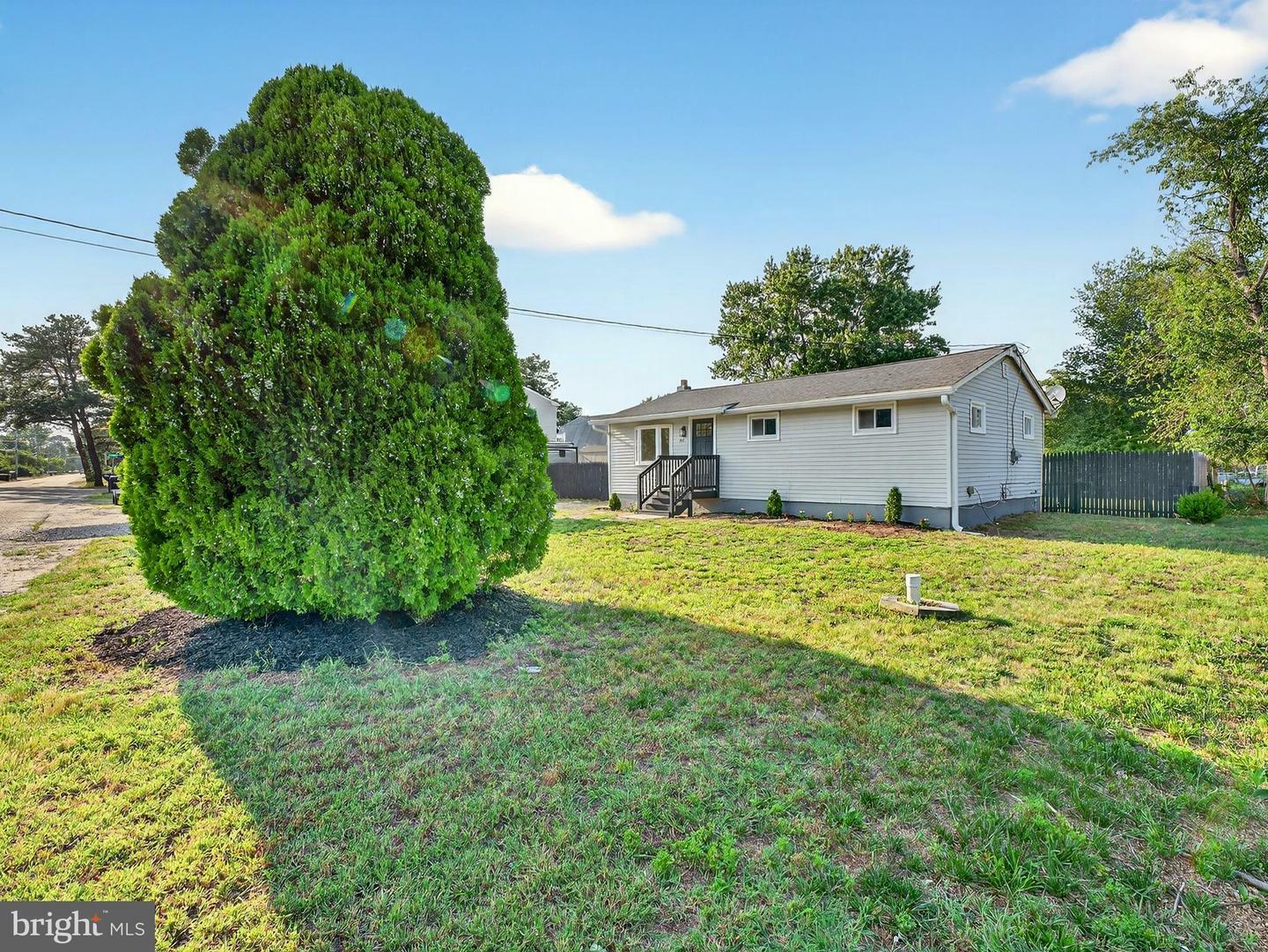 Property Photo: 603 Tecumseh Trail NJ 08015