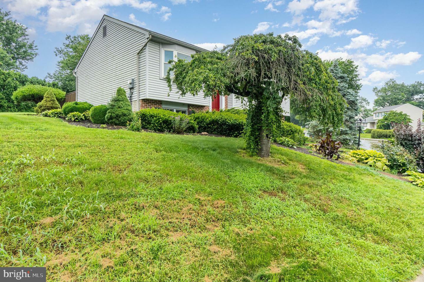 Property Photo:  1755 Southport Drive  PA 17603 