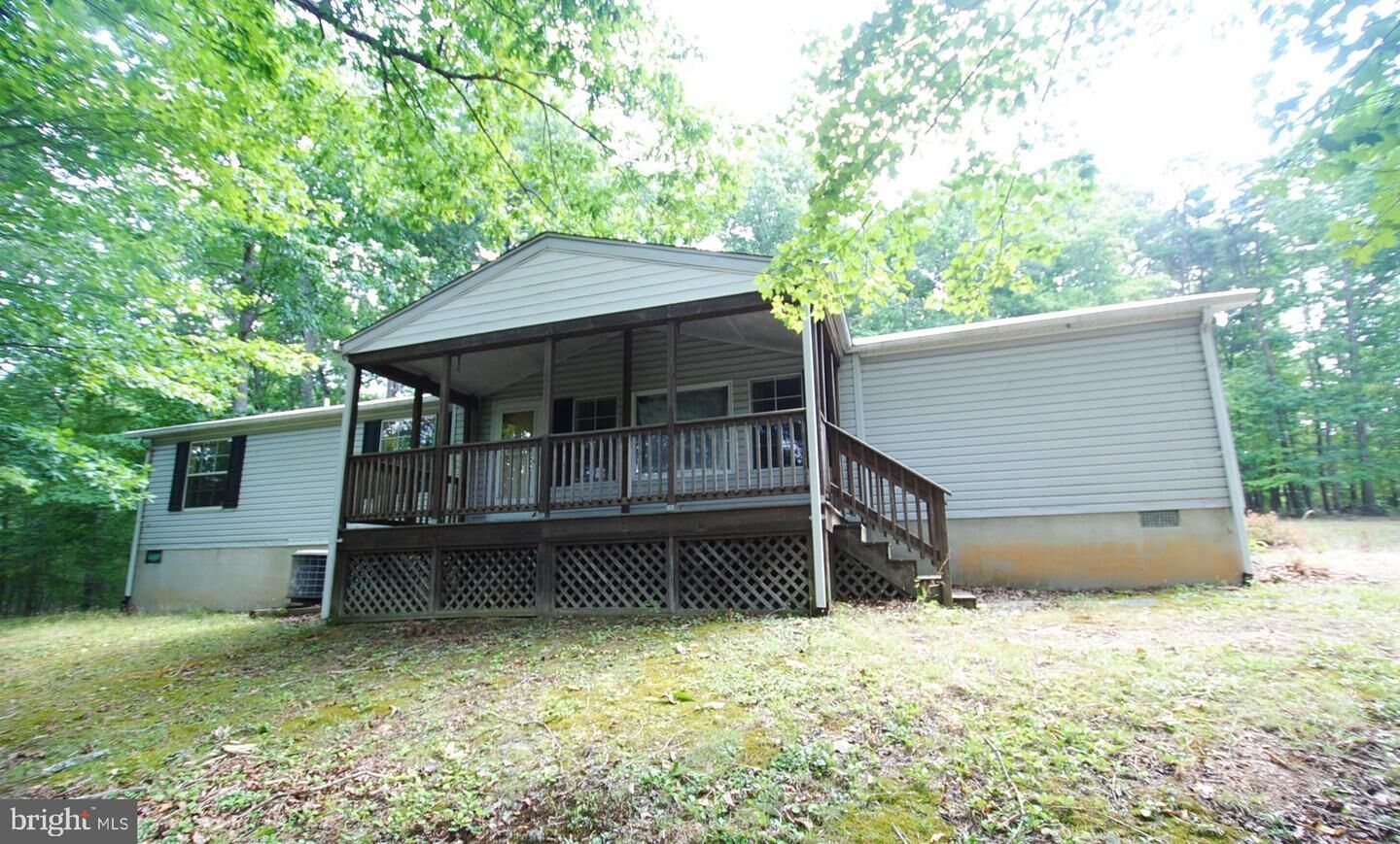 Property Photo: 125 Whispering Knolls Drive VA 22603