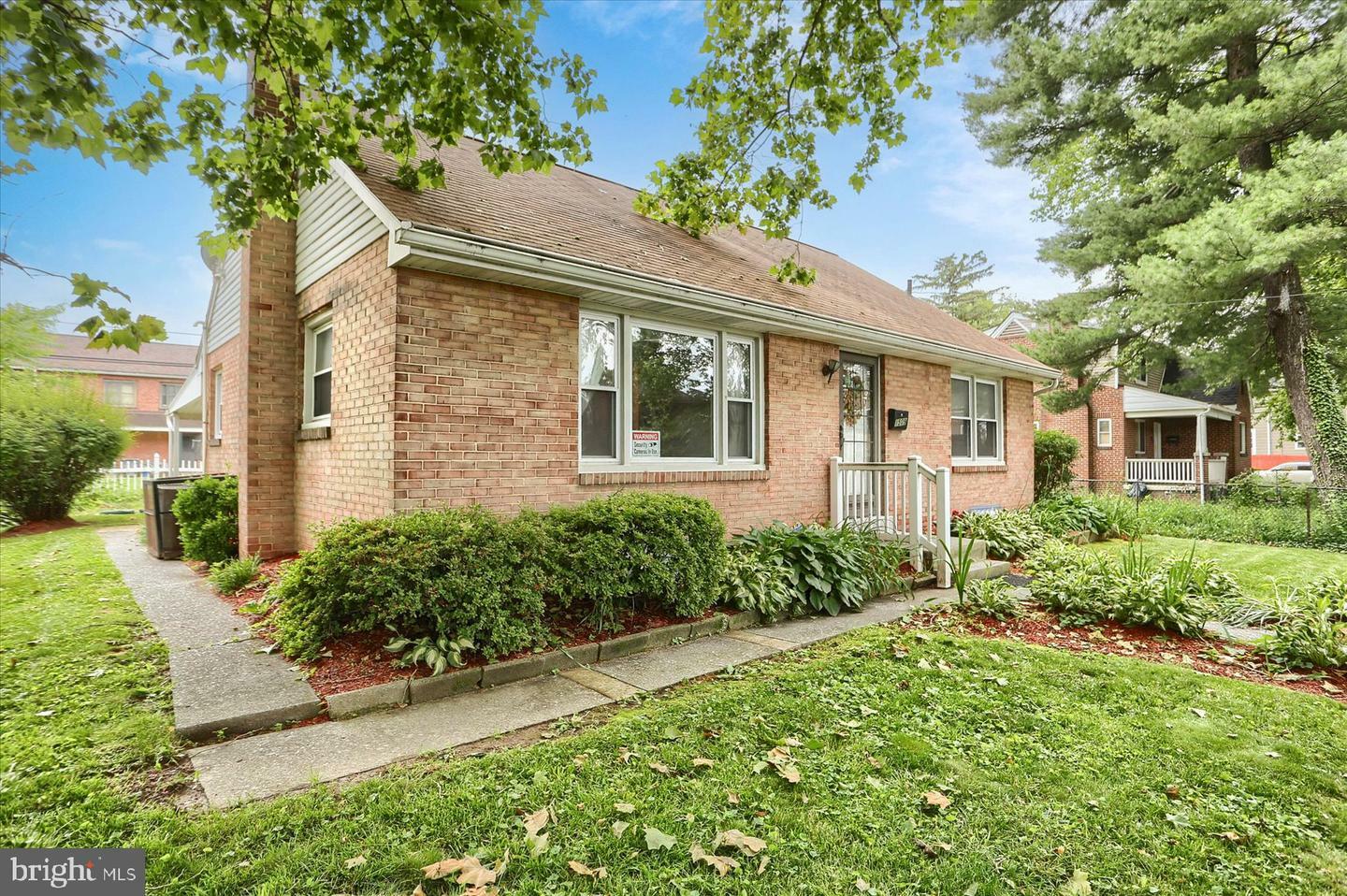 Property Photo: 1509 Sycamore Street PA 17104