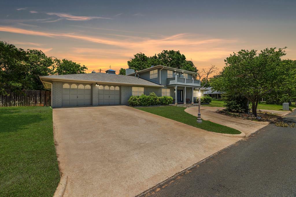 Property Photo: 408 Candlelight Circle TX 78624