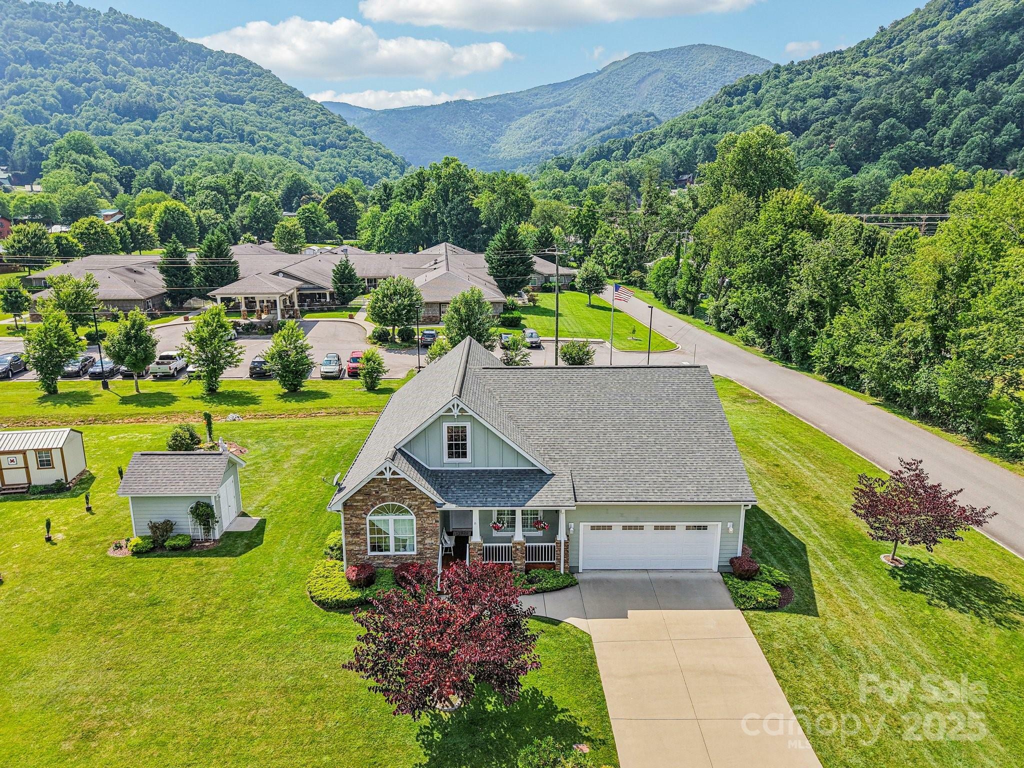 8 Amos Court  Maggie Valley NC 28751 photo