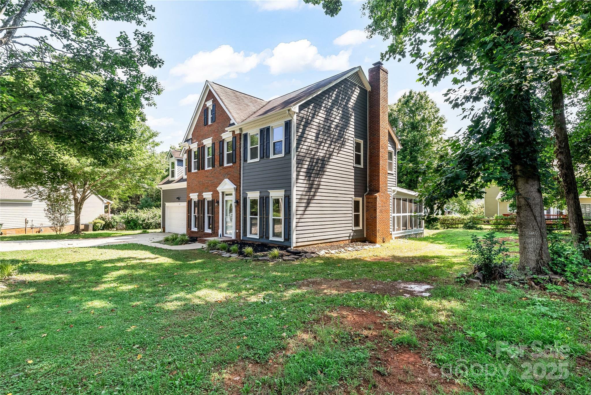 Property Photo: 1581 Bluff Court SC 29732