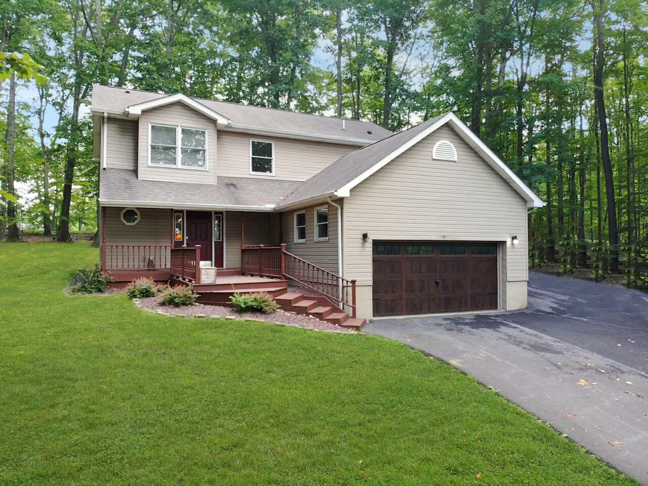 Property Photo: 2594 Carribean Rd PA 15801