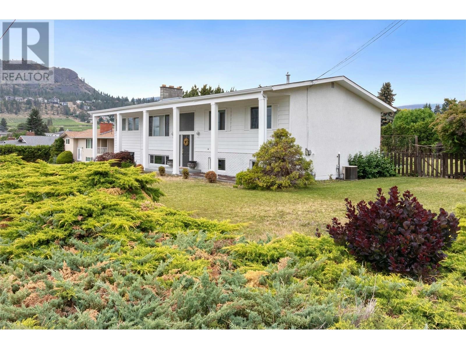 810 Westbrook Drive  West Kelowna BC V1Z 1R3 photo