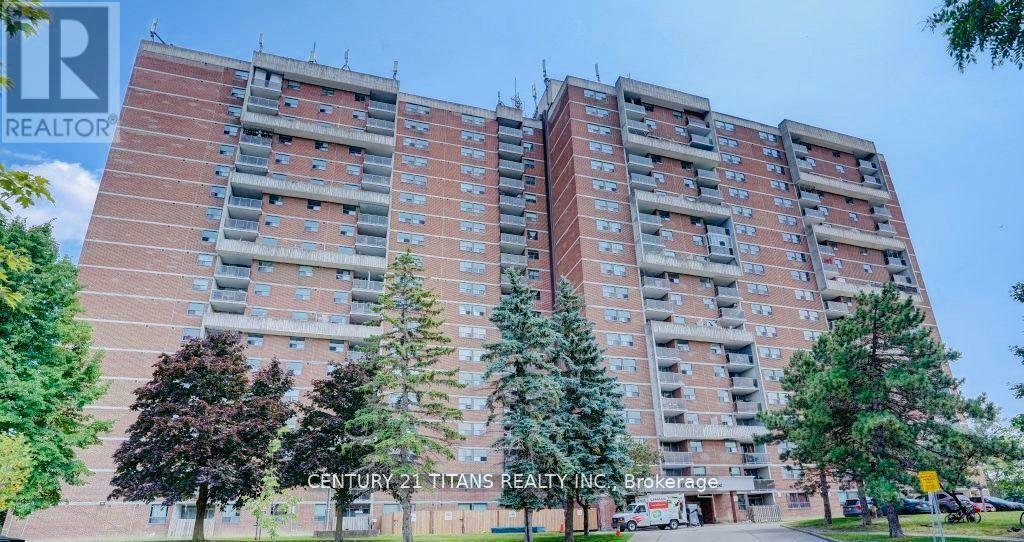 Property Photo: 100 Wingarden Court West 1715 ON M1B 2P4