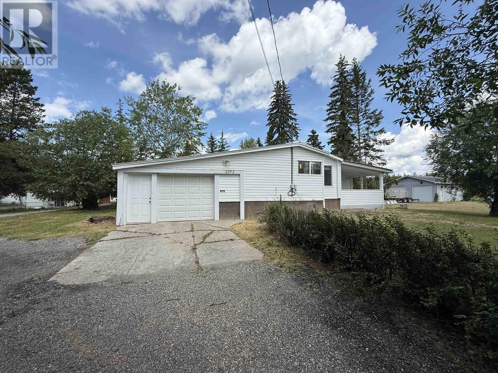 Photo de la propriété: 2292 Gassoff Road BC V2J 4E7