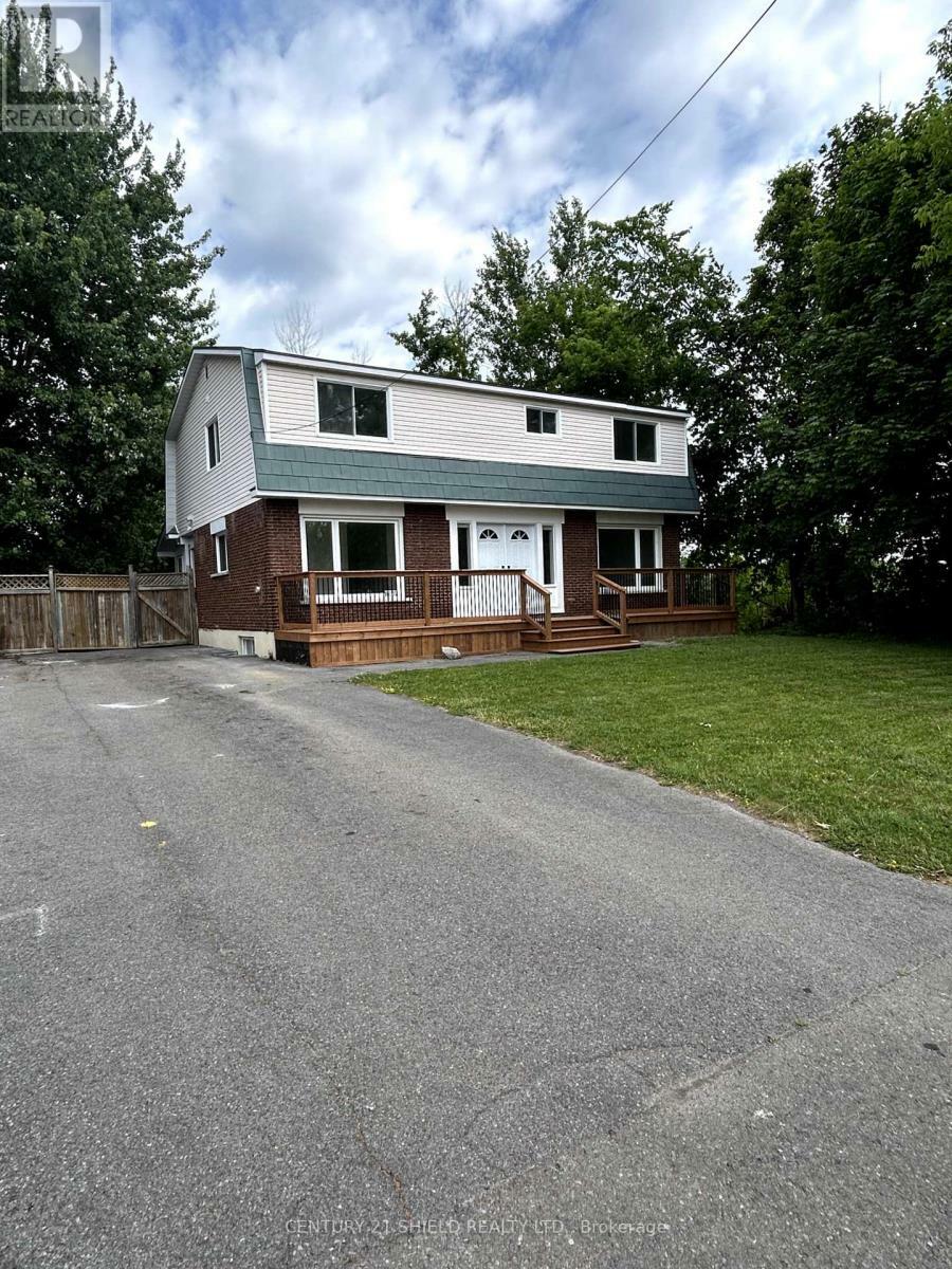 Property Photo: 1514 Frances Ann Avenue ON K6H 2L2