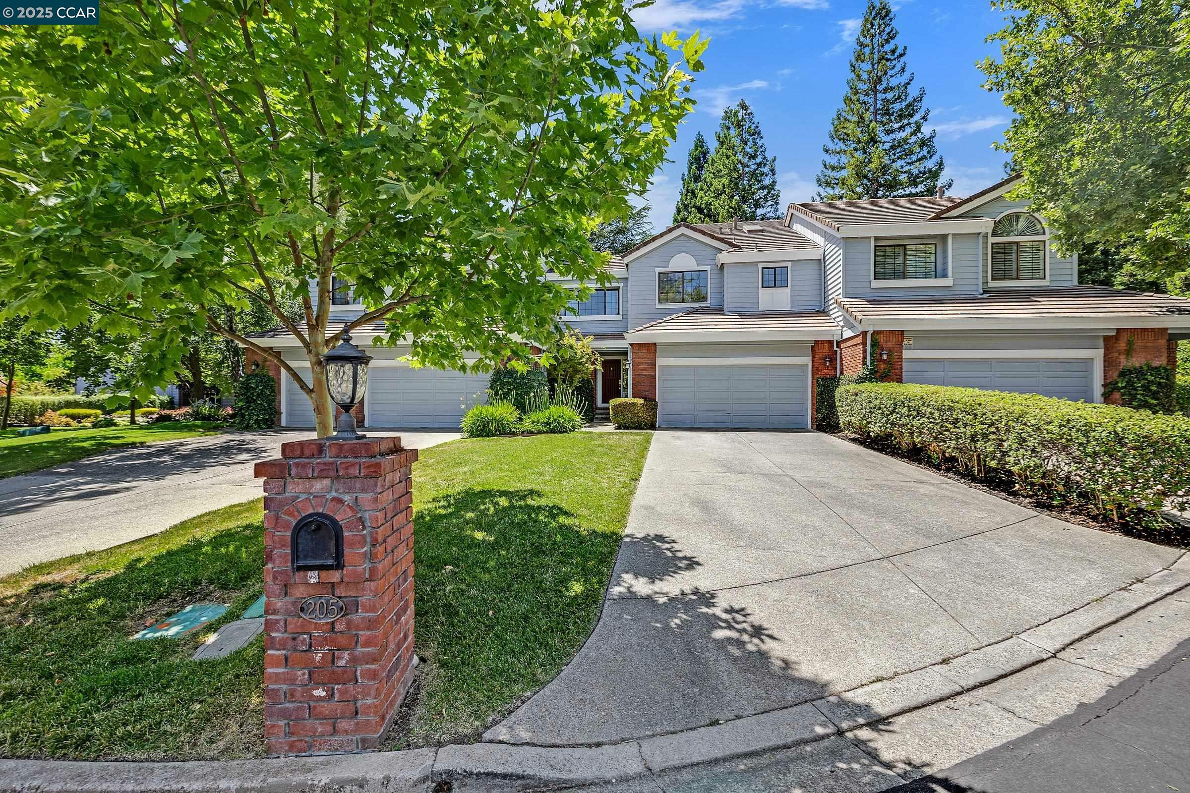 Property Photo: 205 Kingswood Ct CA 94506