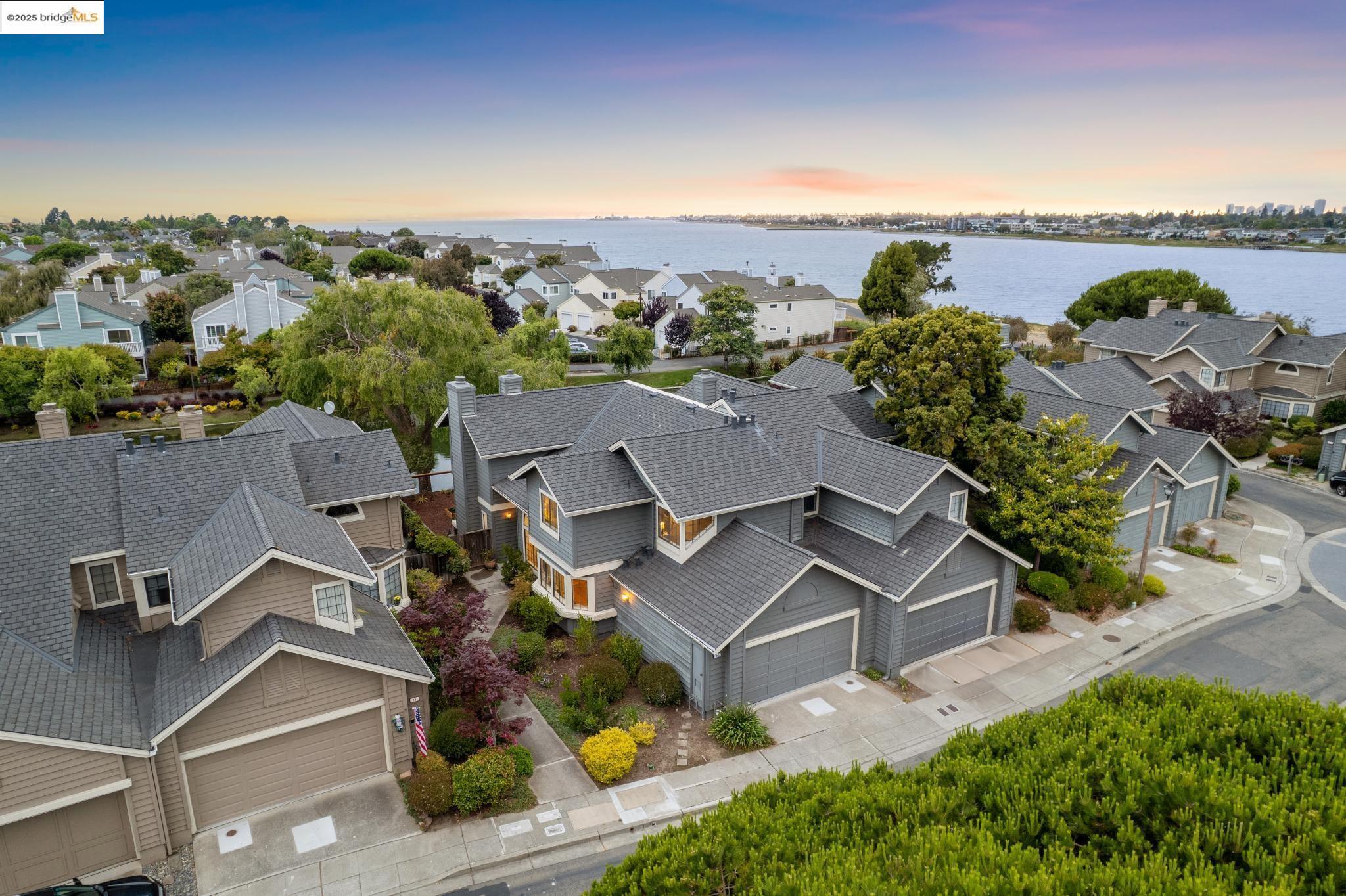 14 Purcell Dr  Alameda CA 94502 photo