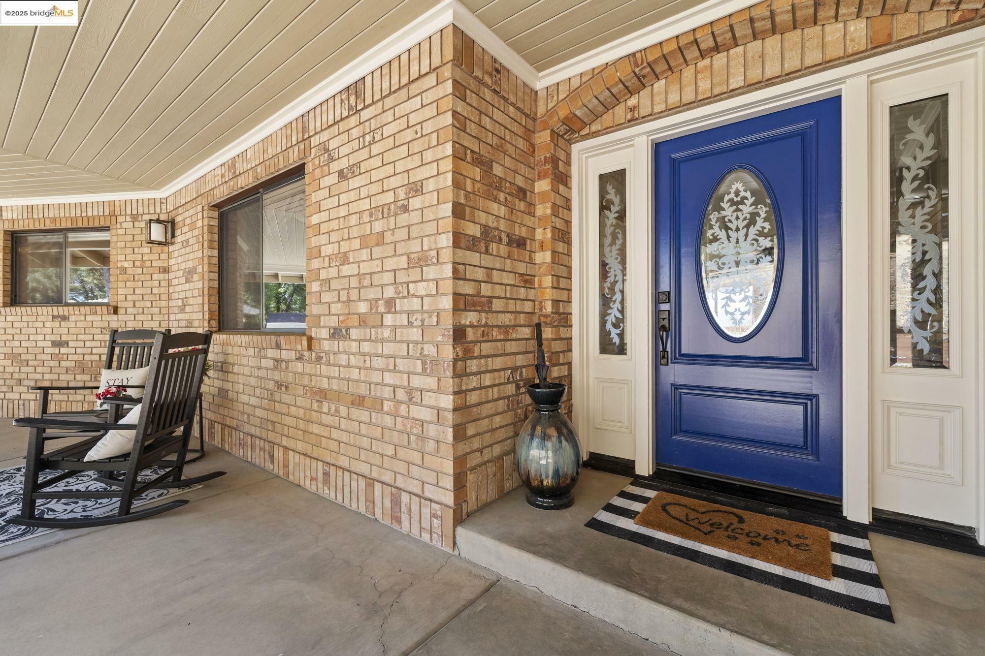 Property Photo: 16592 Parkridge Ave CA 95370
