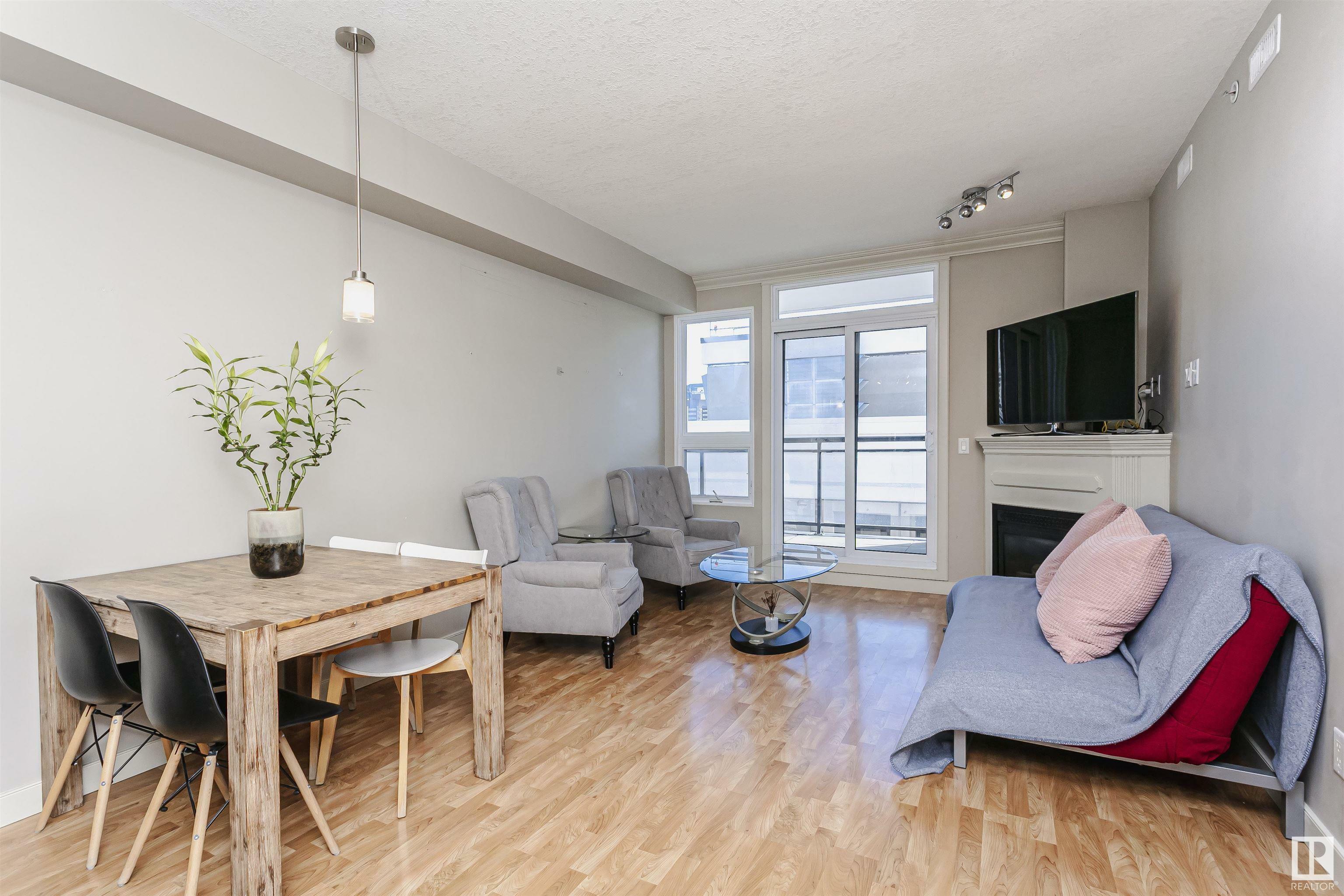 9939 109 Street NW 1703  Edmonton AB T5K 1H6 photo