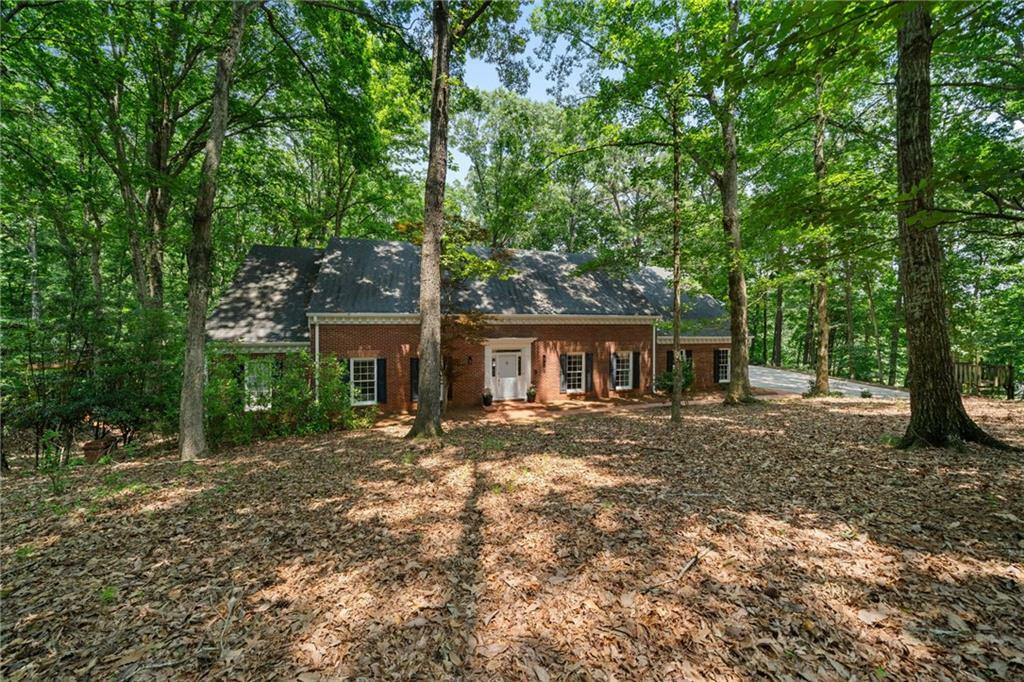 Property Photo: 80 Cliffcreek Trace GA 30350