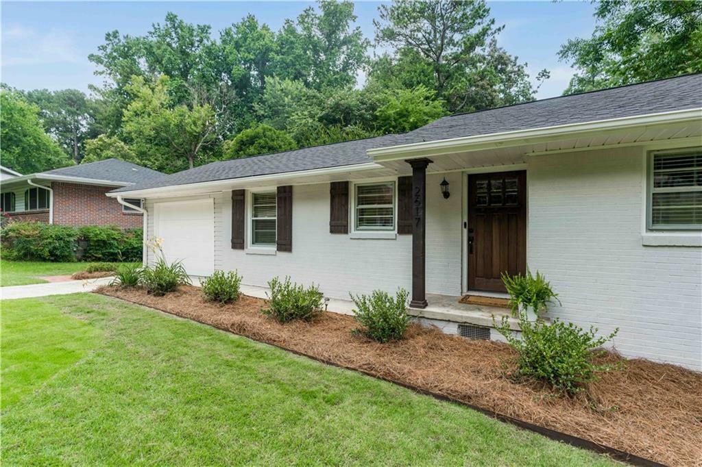 Property Photo: 2617 Warwick Circle NE GA 30345