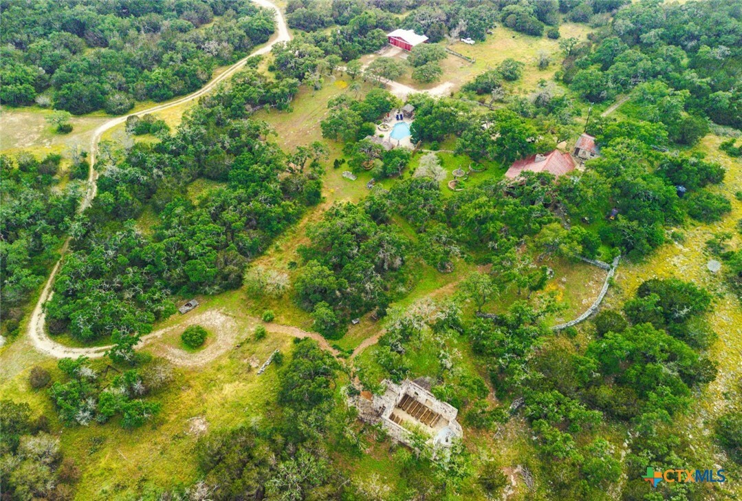 Property Photo: 1218 Oakwood Loop TX 78666