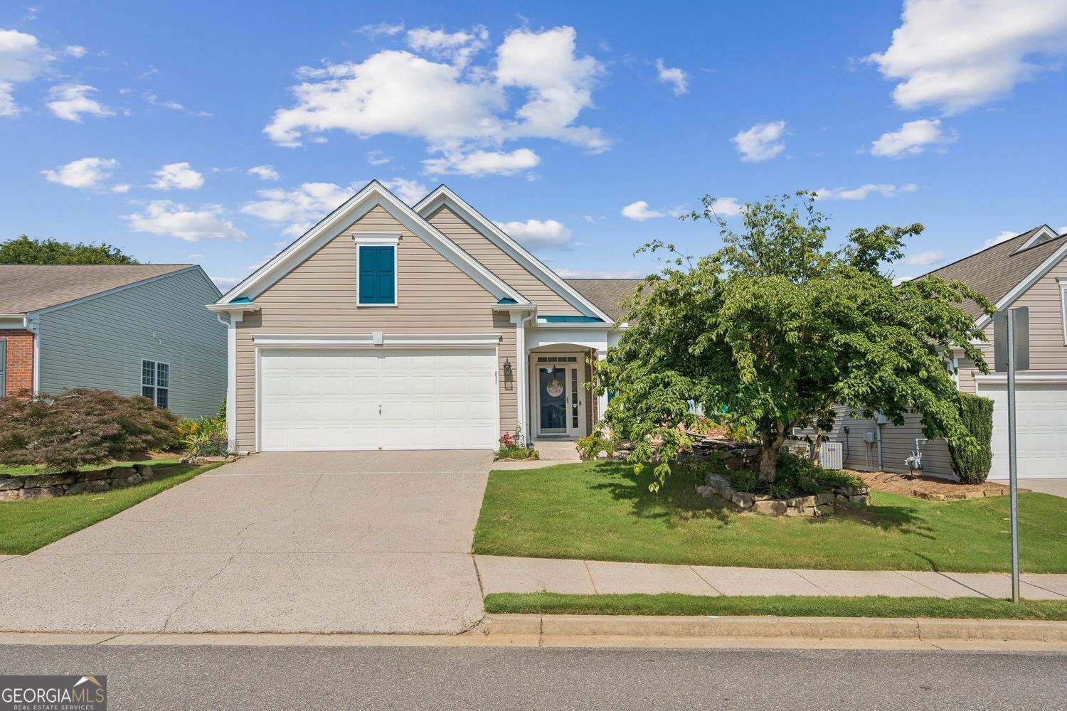 Property Photo: 3804 Tattenhall Drive Drive GA 30040