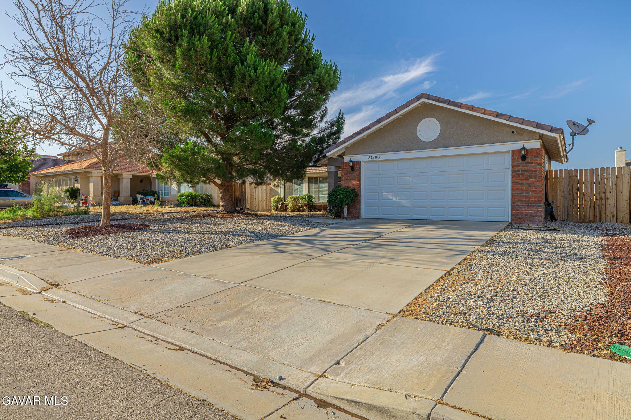 Property Photo:  37388 Harrow Court  CA 93550 