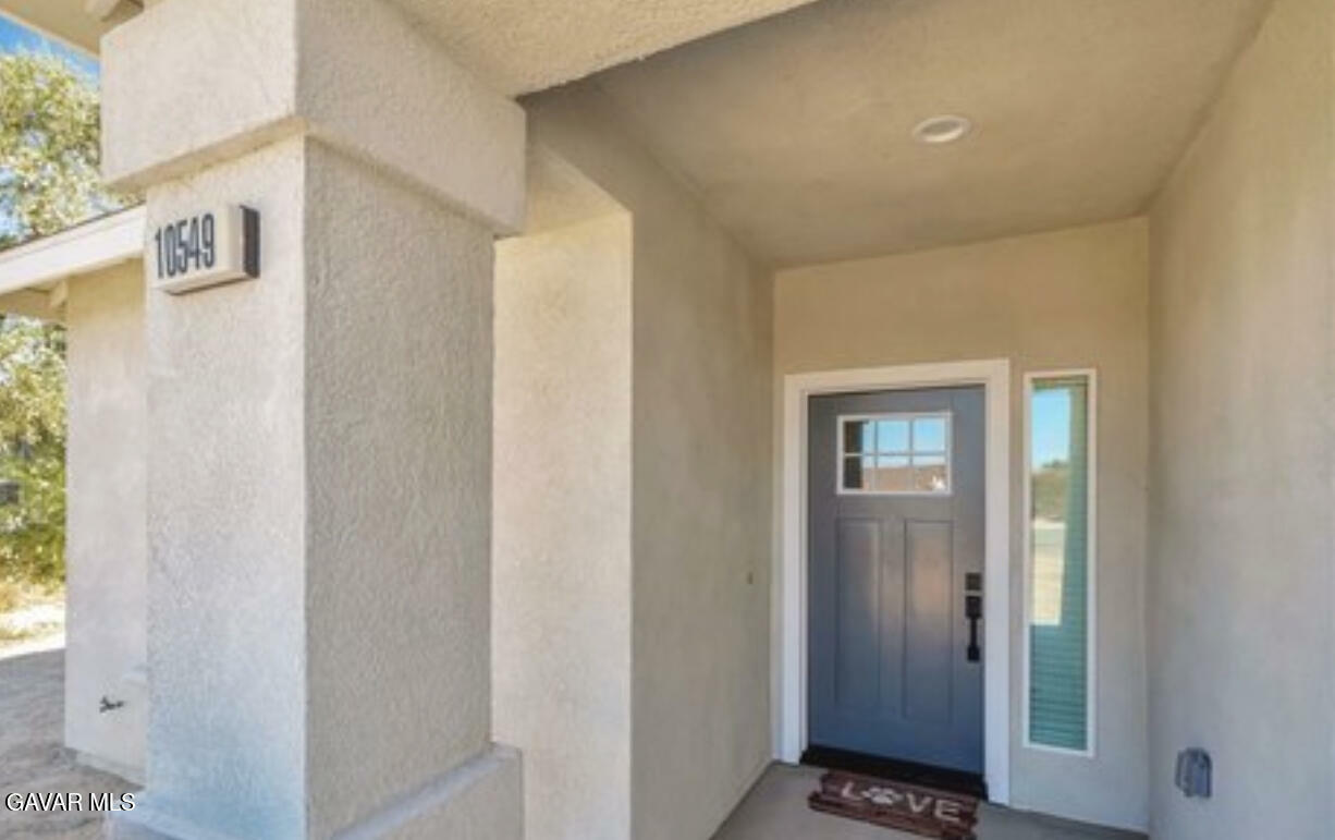 Property Photo: 9143 Rea Avenue CA 93505
