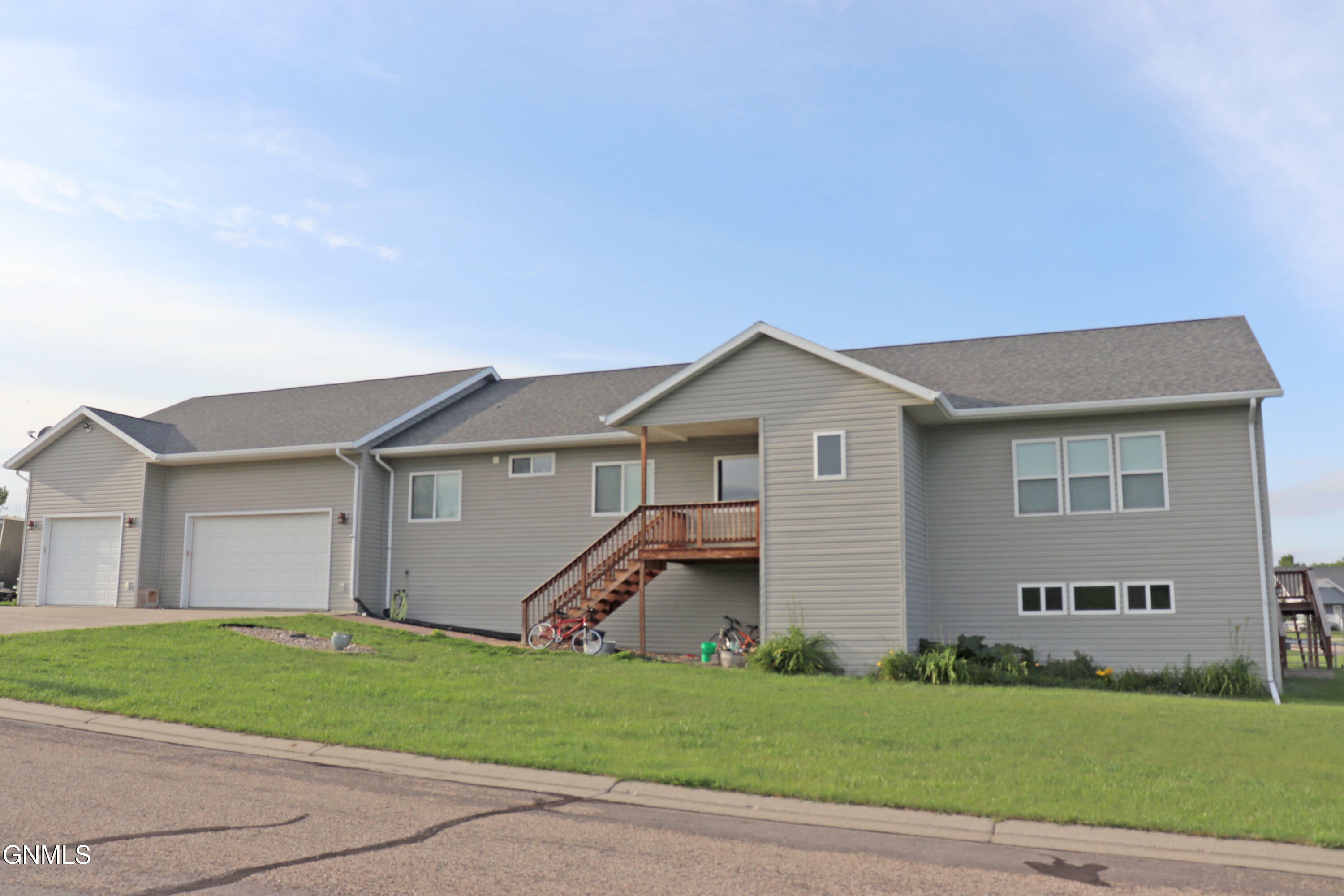 Property Photo: 900 Progress Place ND 58576