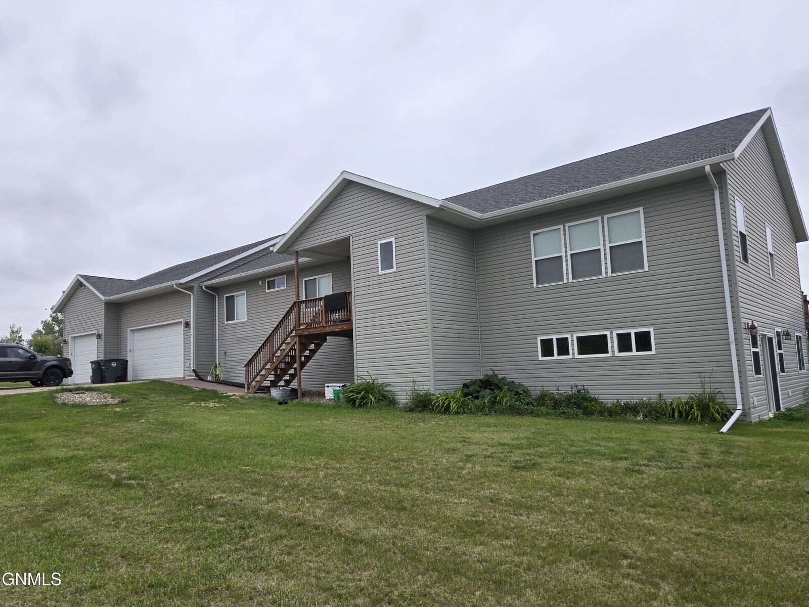 Property Photo: 900 Progress Place ND 58576