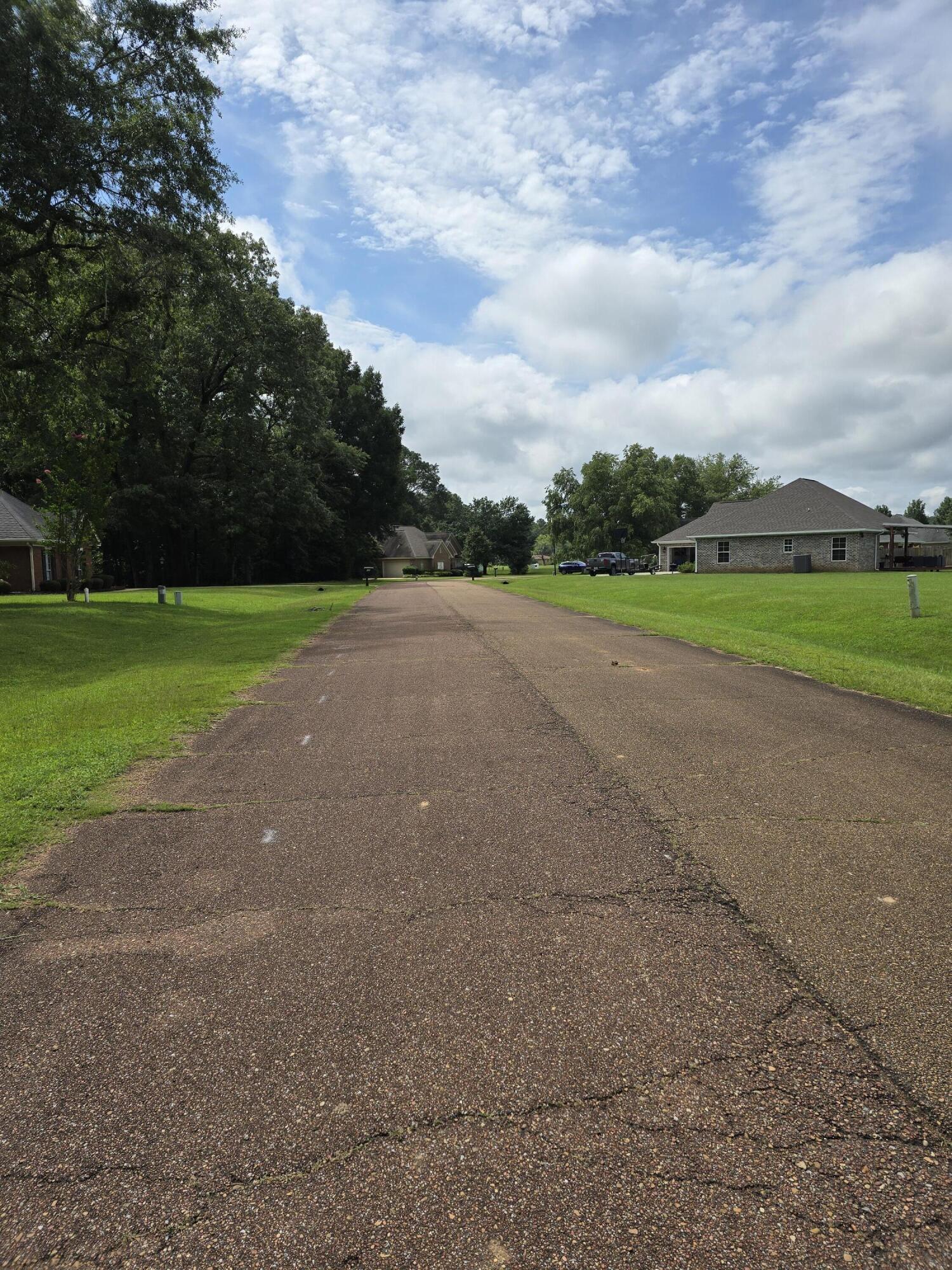 Property Photo:  434 Crestview Circle  MS 39702 