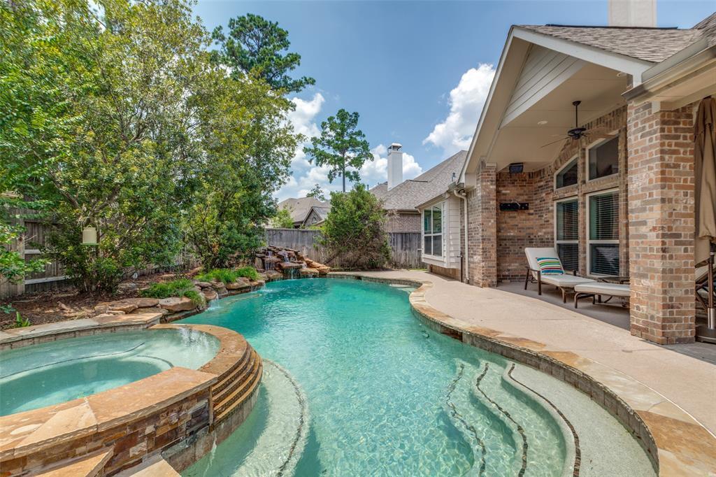 Property Photo: 15 Canoe Bend Drive TX 77389