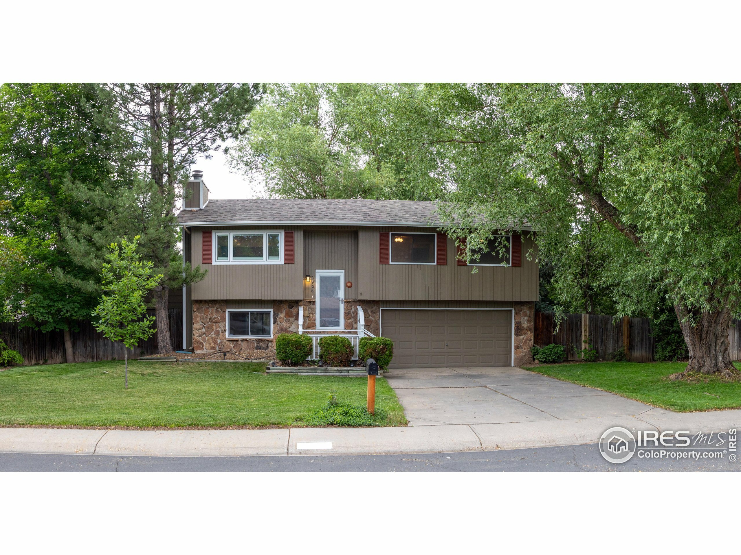 Property Photo: 2926 Brookwood Pl CO 80525