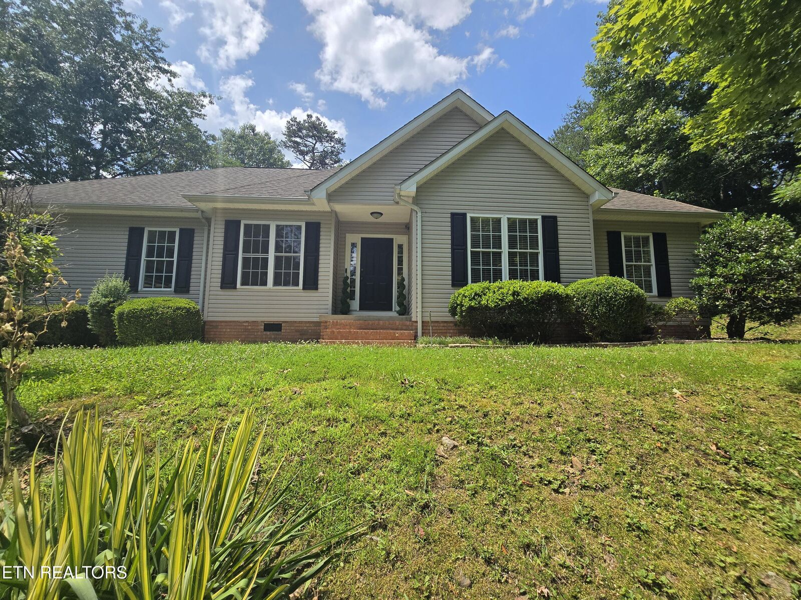 Property Photo: 10 Thaxted Lane KY 40965