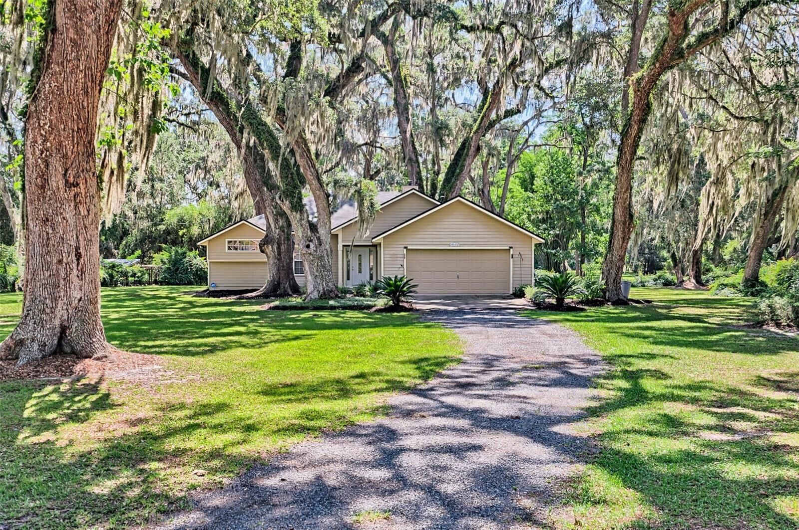 Property Photo:  6505 SW 135th Place  FL 32618 