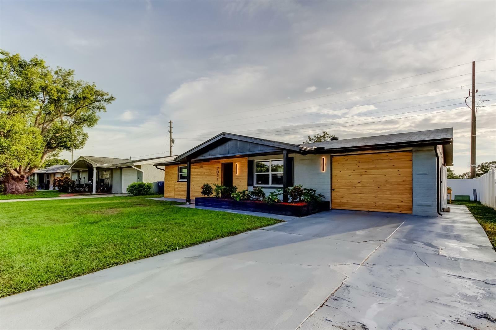 Property Photo:  7031 Magnolia Valley Drive  FL 34653 