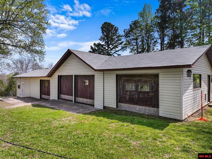 Property Photo:  109 Cr 555B  MO 65760 