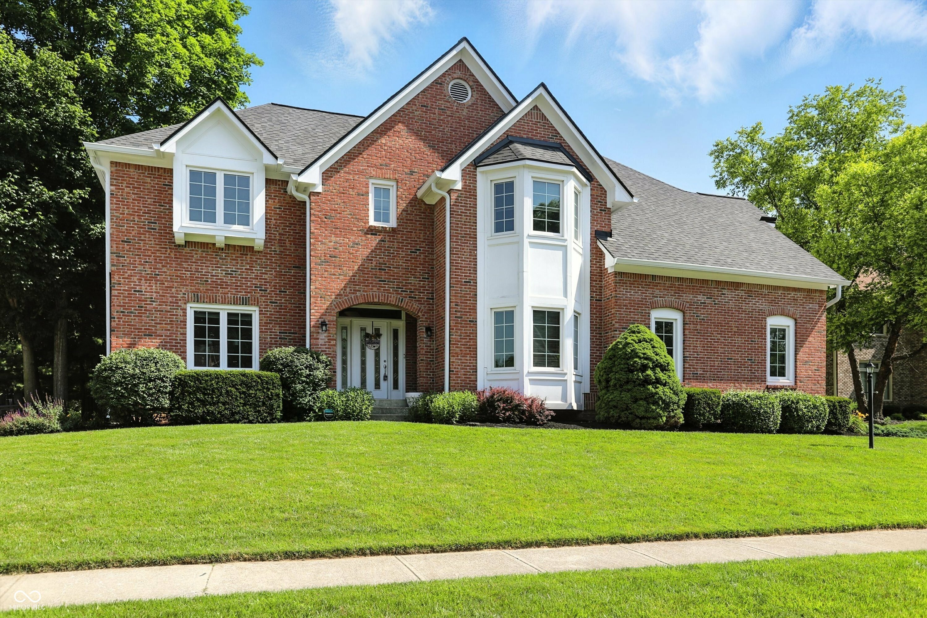 Property Photo: 6316 Harmonridge Court IN 46278