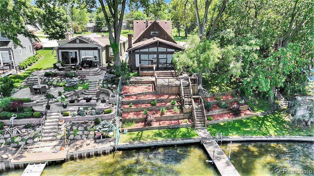 2058 S Long Lake Road  Fenton MI 48430 1485 photo
