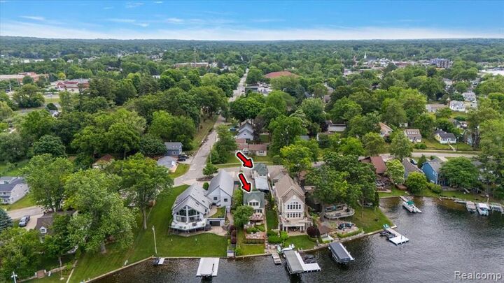 Property Photo:  173 N North Shore Drive  MI 48362 3068 