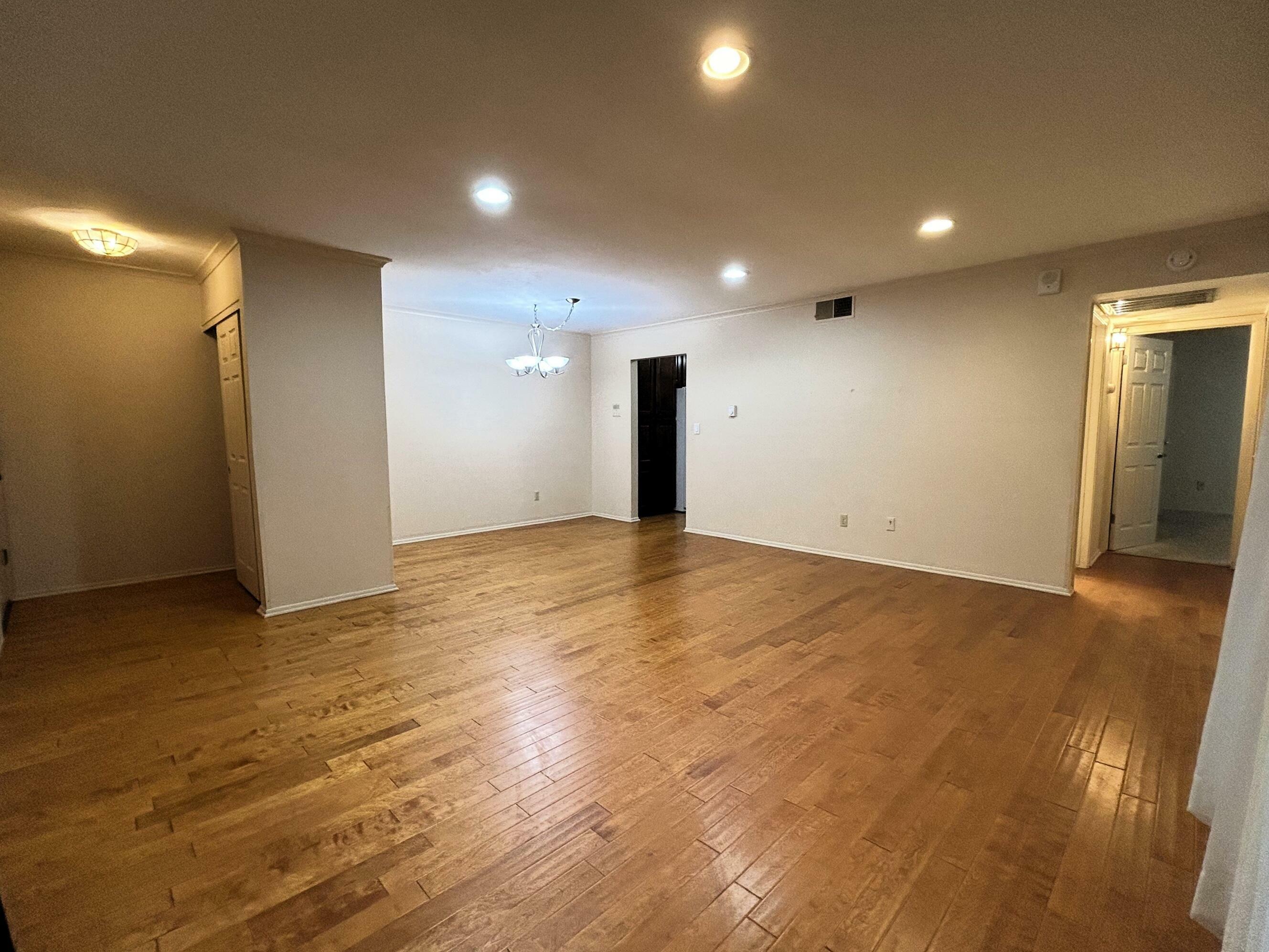 Property Photo: 1818 E Shorewood Blvd 310 WI 53211